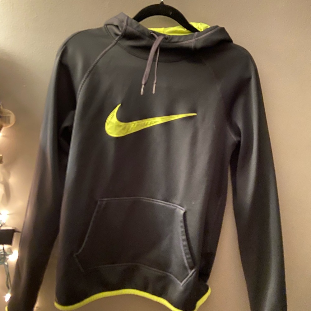 Nike Sweatshirt!